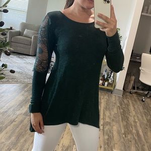 Knox Rose Long Sleeve Sweater